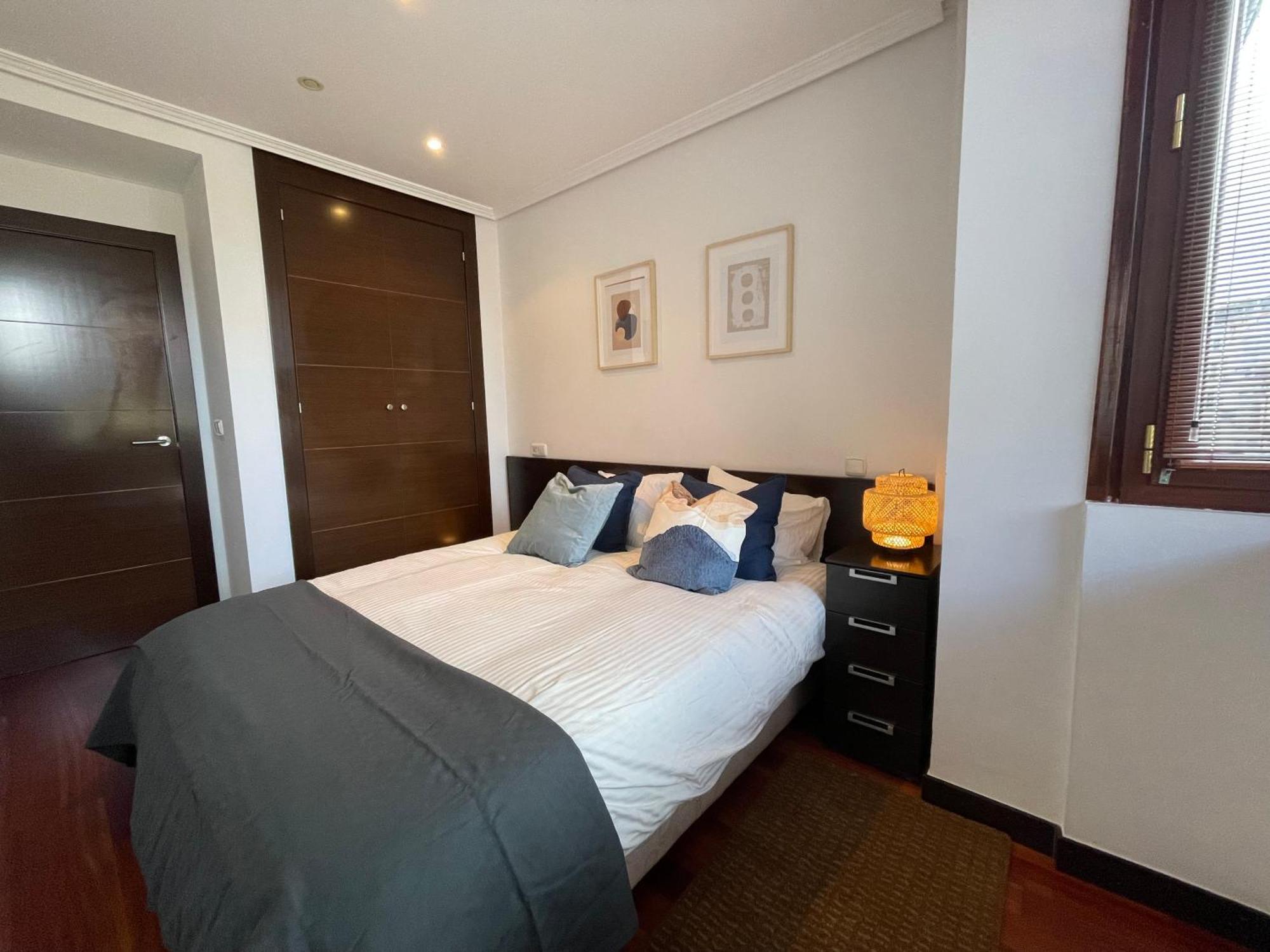Atuaire Home Vivienda B Luminosa Parking Incluido En Plena Calle Comercial Burgo Exterior foto